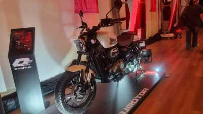 Spesifikasi QJMOTOR SRV 250 AMT, Tenaga Kecil Tapi Bisa Manual-Matic